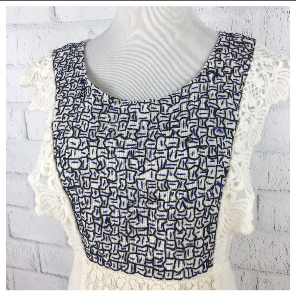 Anthropologie Meadow Rue Embroidered Top